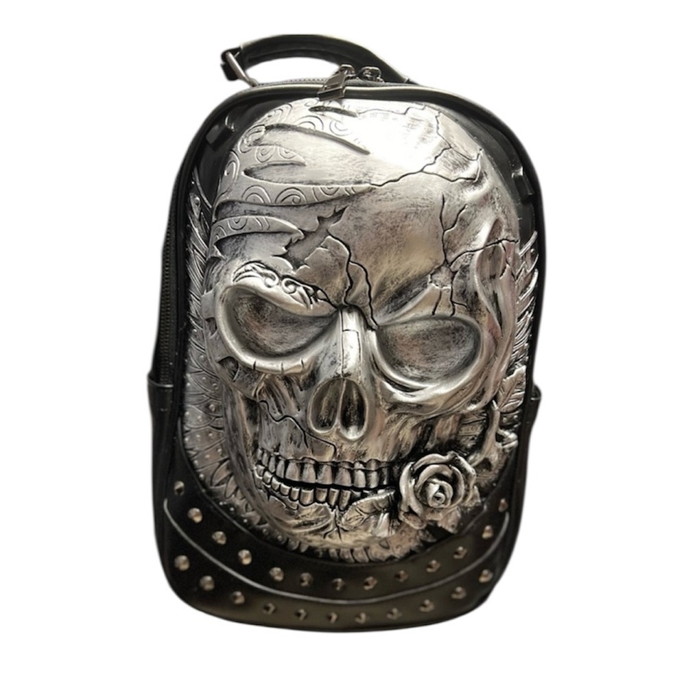 🖤☠️NWOT- STUNNING SKULL REALISTIC FACE BACKPACK 🖤☠️